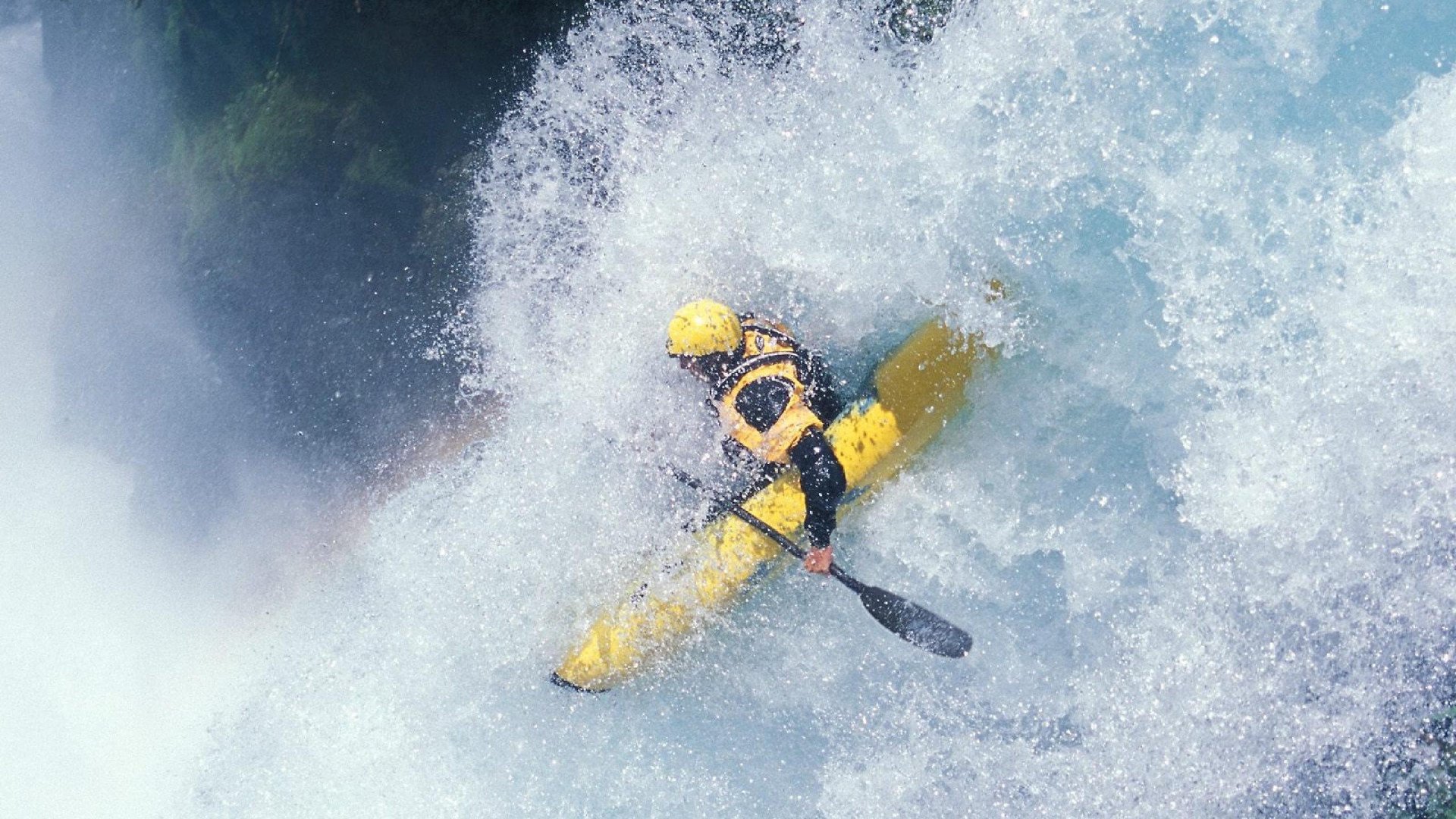 职业联赛设置周度战术回顾栏目推动知识普及