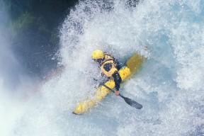 AYX官网-乔·莫伊：强悍的防守和无懈可击的scrum技术，给对方进攻施加巨大压力