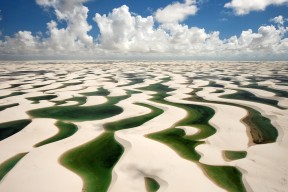 爱游戏中国官方登录入口网站-新赛季中超赛制亮点纷呈，观众期待值爆棚，新赛季中超开赛时间